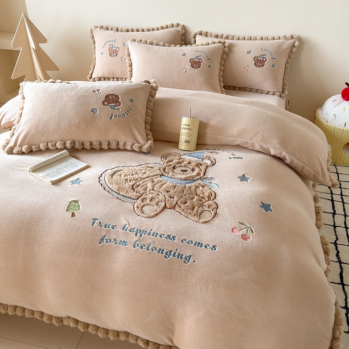 91家纺网 家纺一手货源 找家纺 （总）卡罗兰 2025新款超声波凉豆豆凉席三件套小冰熊系列