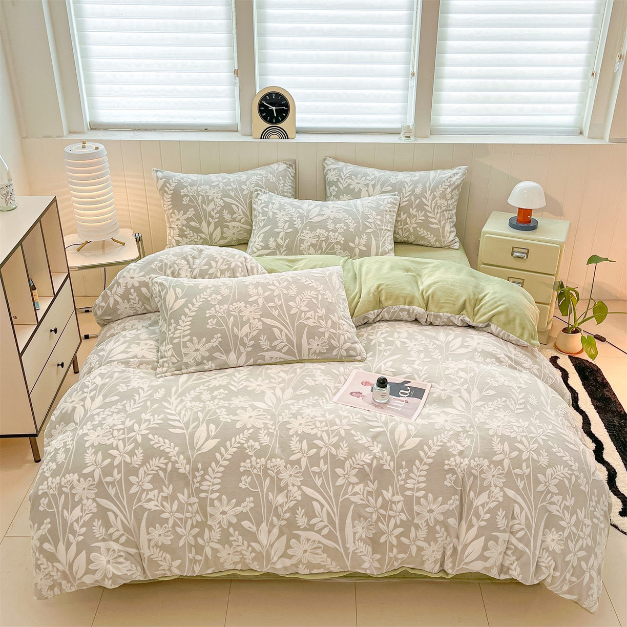 91家纺网 家纺一手货源 找家纺 优迈 2025新款牛奶绒雕花四件套 青蔓花叙