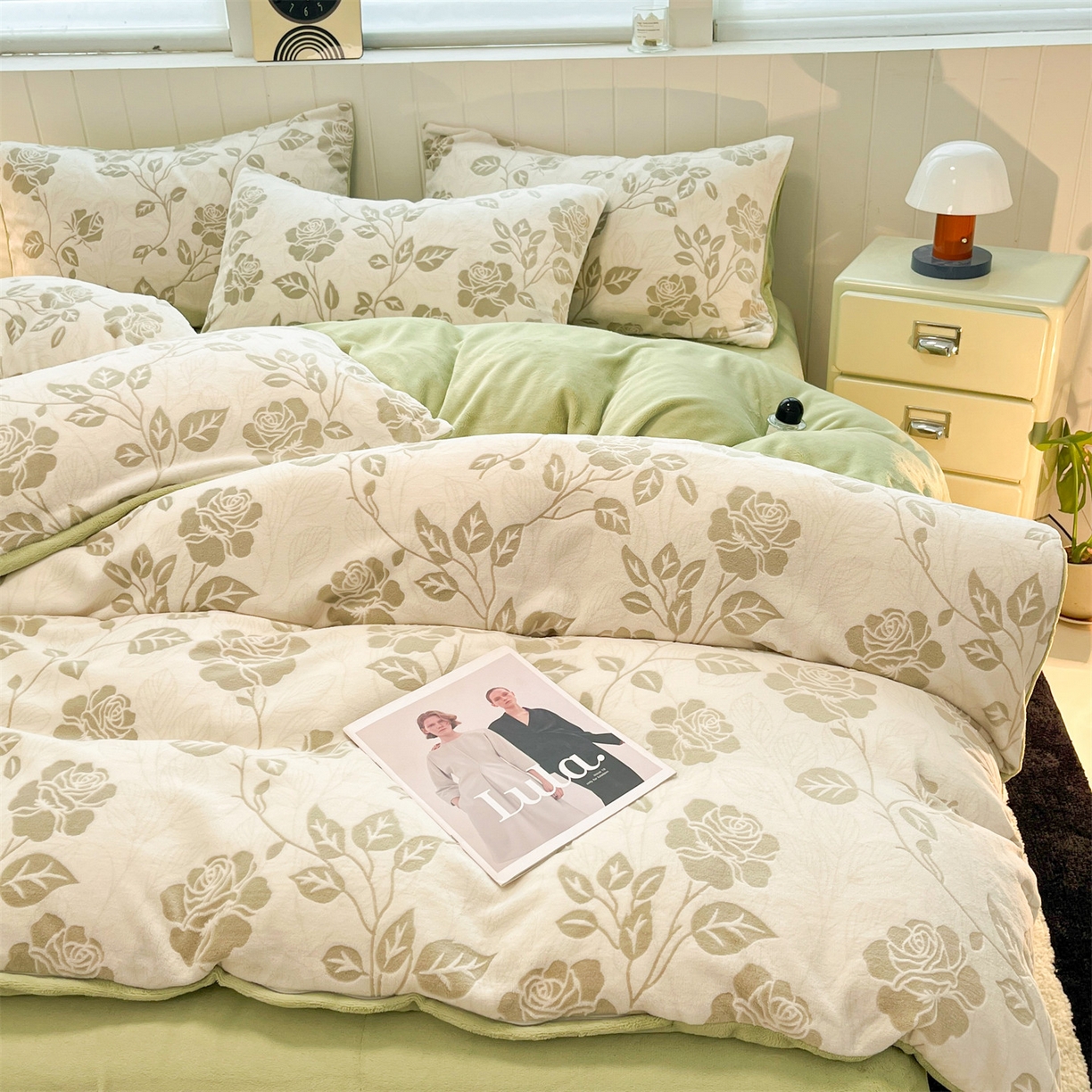 91家纺网 家纺一手货源 找家纺 优迈 2025新款牛奶绒雕花四件套 青枝雅韵