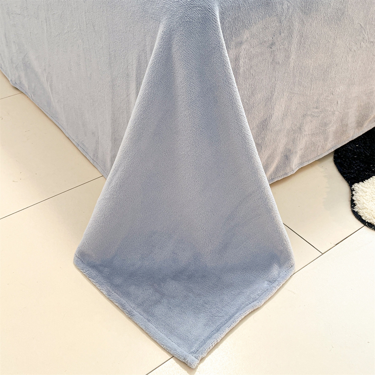 91家纺网 家纺一手货源 找家纺 优迈 2025新款牛奶绒雕花四件套 蓝玫漫语