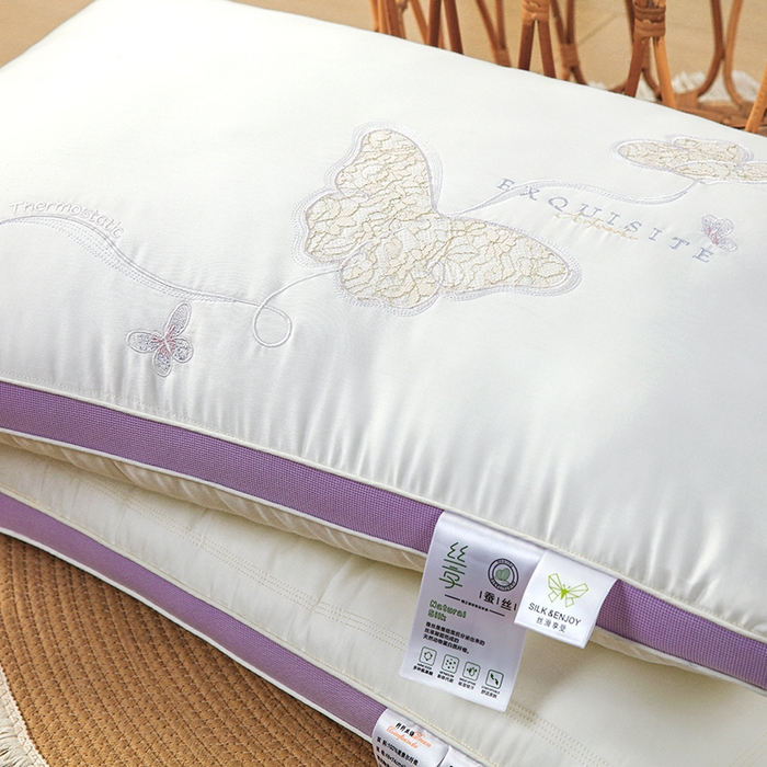 91家纺网 家纺一手货源 找家纺 （总）仁宇枕业 2025新款新品 精美刺绣蝴蝶蚕丝蛋白舒适枕头枕芯