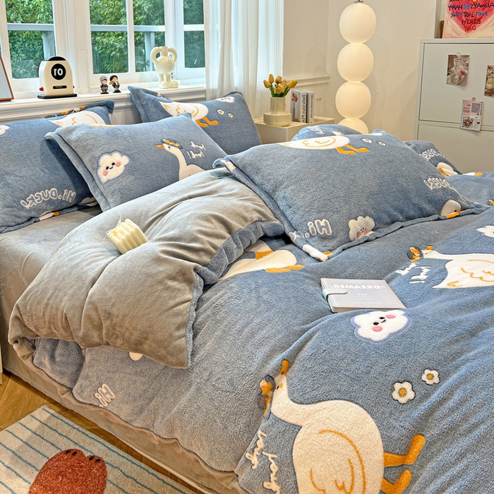 91家纺网 家纺一手货源 找家纺 韩巢家纺 2025新款高克重雪花绒牛奶绒四件套 大白鹅