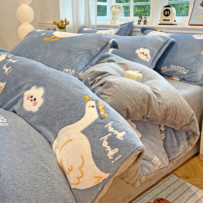 91家纺网 家纺一手货源 找家纺 韩巢家纺 2025新款高克重雪花绒牛奶绒四件套 大白鹅