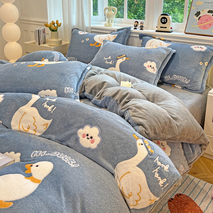 91家纺网 家纺一手货源 找家纺 韩巢家纺 2025新款高克重雪花绒牛奶绒四件套 大白鹅