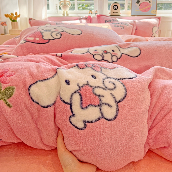 91家纺网 家纺一手货源 找家纺 韩巢家纺 2025新款高克重雪花绒牛奶绒四件套 大耳朵兔