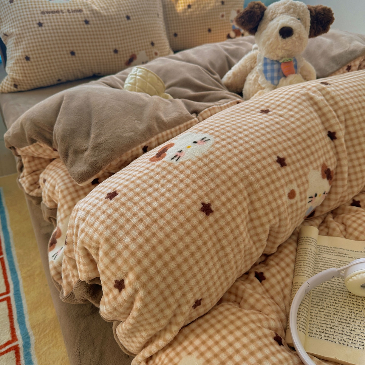 91家纺网 家纺一手货源 找家纺 （总）繁花家居 2025新款小清新180克跑量款牛奶绒三件套四件套