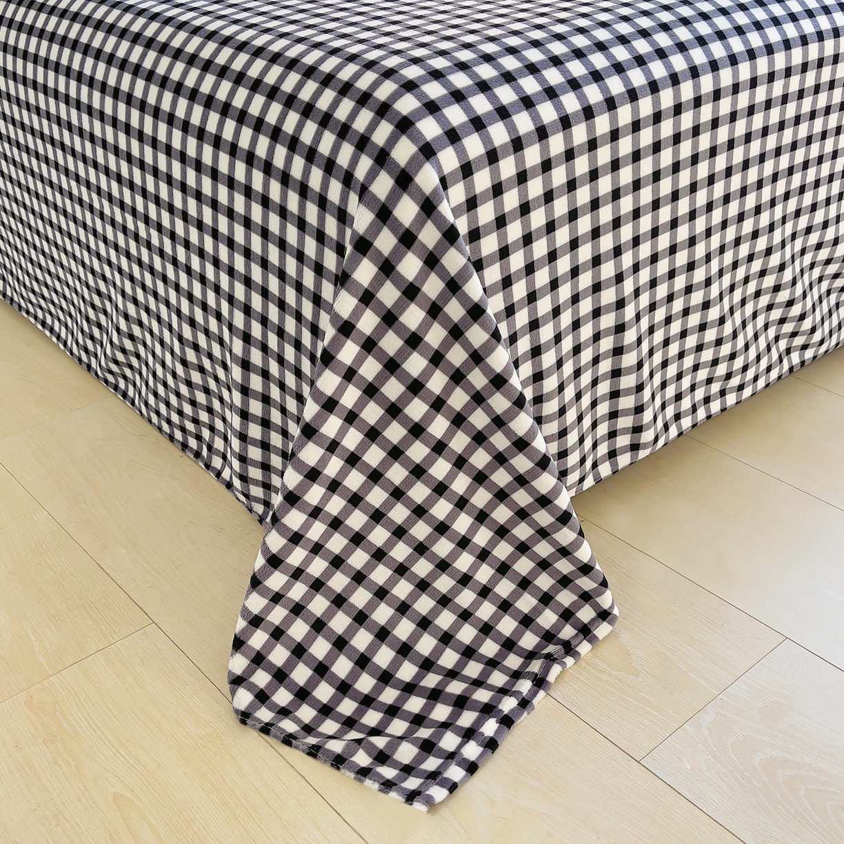 91家纺网 家纺一手货源 找家纺 炫拼家纺 2025新款高克重牛奶绒毛巾绣卡通四件套-可孚系列 可孚-狮王辛巴