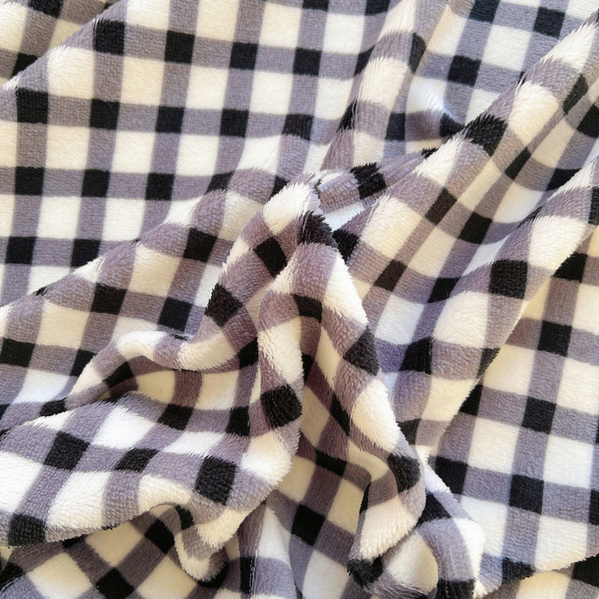 91家纺网 家纺一手货源 找家纺 炫拼家纺 2025新款高克重牛奶绒毛巾绣卡通四件套-可孚系列 可孚-狮王辛巴