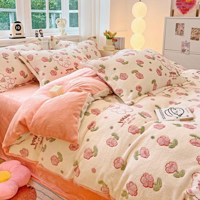 91家纺网 家纺一手货源 找家纺 韩巢家纺 2025新款高克重雪花绒牛奶绒四件套 花花世界