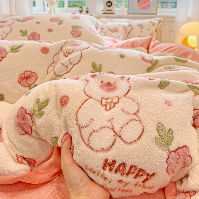 91家纺网 家纺一手货源 找家纺 韩巢家纺 2025新款高克重雪花绒牛奶绒四件套 花花世界