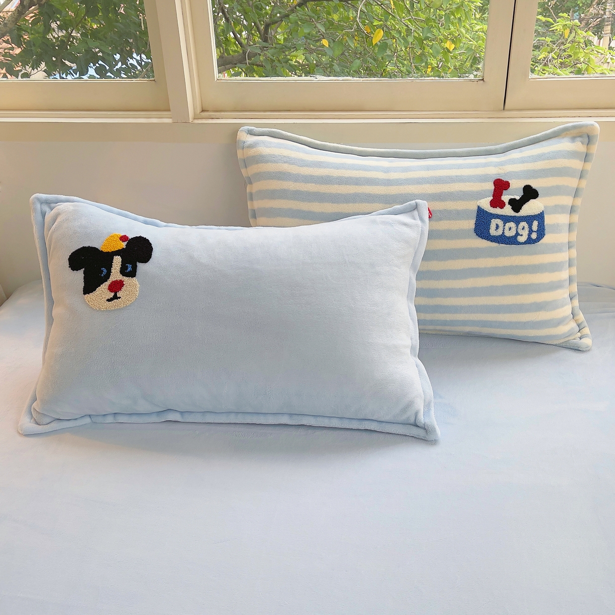 91家纺网 家纺一手货源 找家纺 炫拼家纺 2025新款高克重牛奶绒毛巾绣卡通四件套-可孚系列 可孚-条纹狗