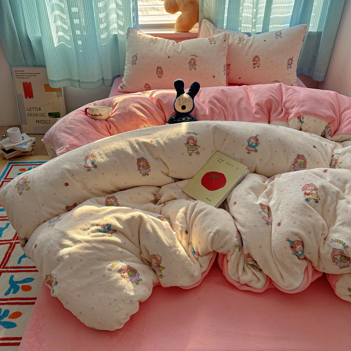 91家纺网 家纺一手货源 找家纺 繁花家居 2025新款小清新180克跑量款牛奶绒三件套四件套 彩色星梦