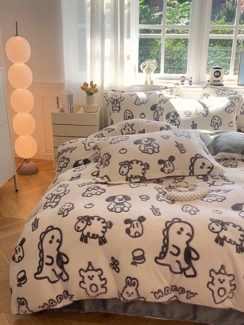 91家纺网 家纺一手货源 找家纺 韩巢家纺 2025新款高克重雪花绒牛奶绒四件套 灰色轨迹