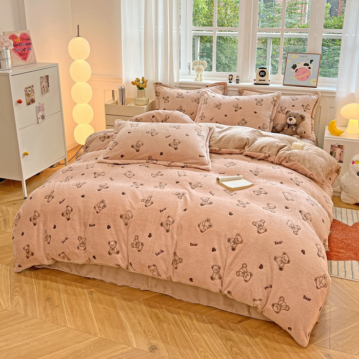 91家纺网 家纺一手货源 找家纺 韩巢家纺 2025新款高克重雪花绒牛奶绒四件套 咖色熊