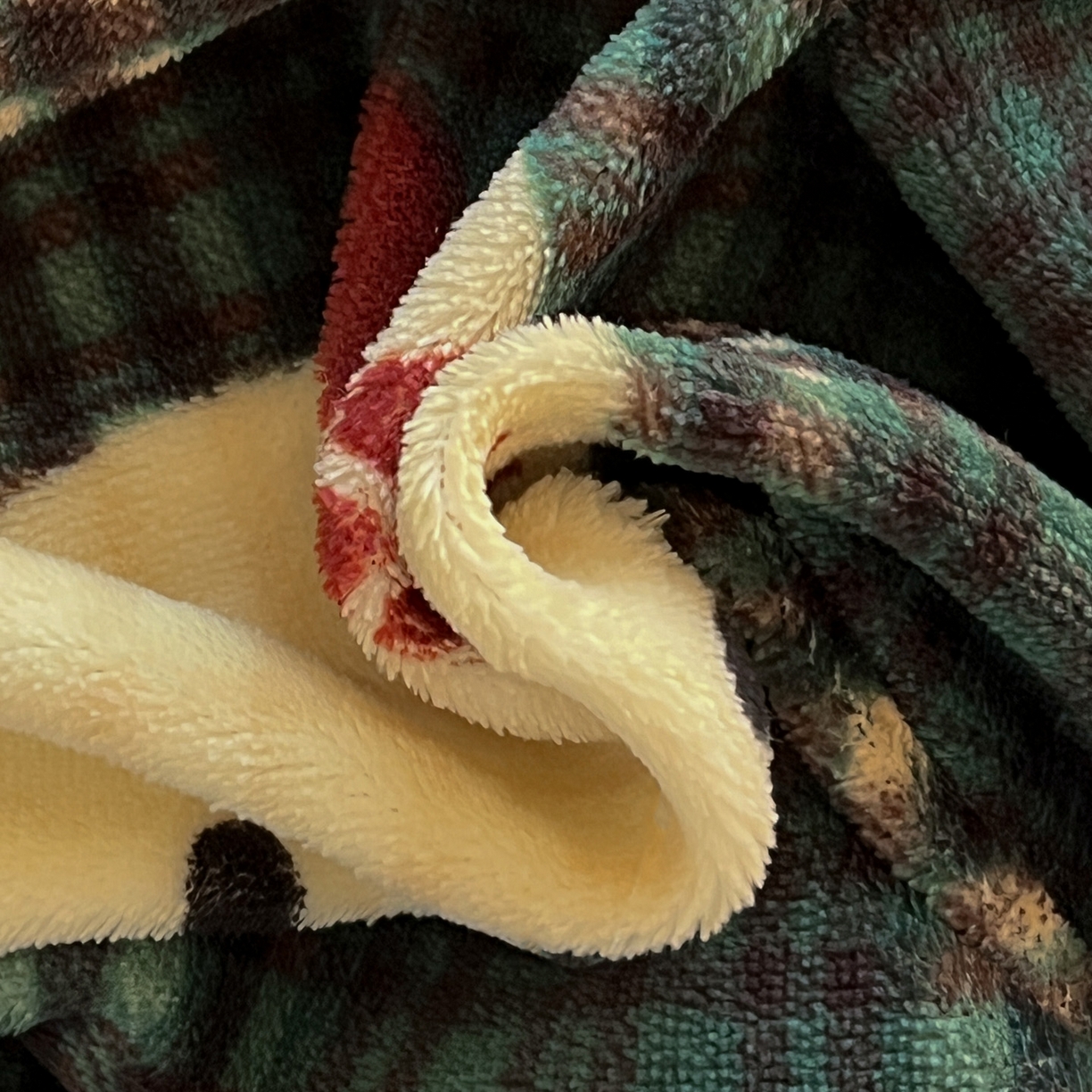 91家纺网 家纺一手货源 找家纺 繁花家居 2025新款小清新180克跑量款牛奶绒三件套四件套 格调凯特