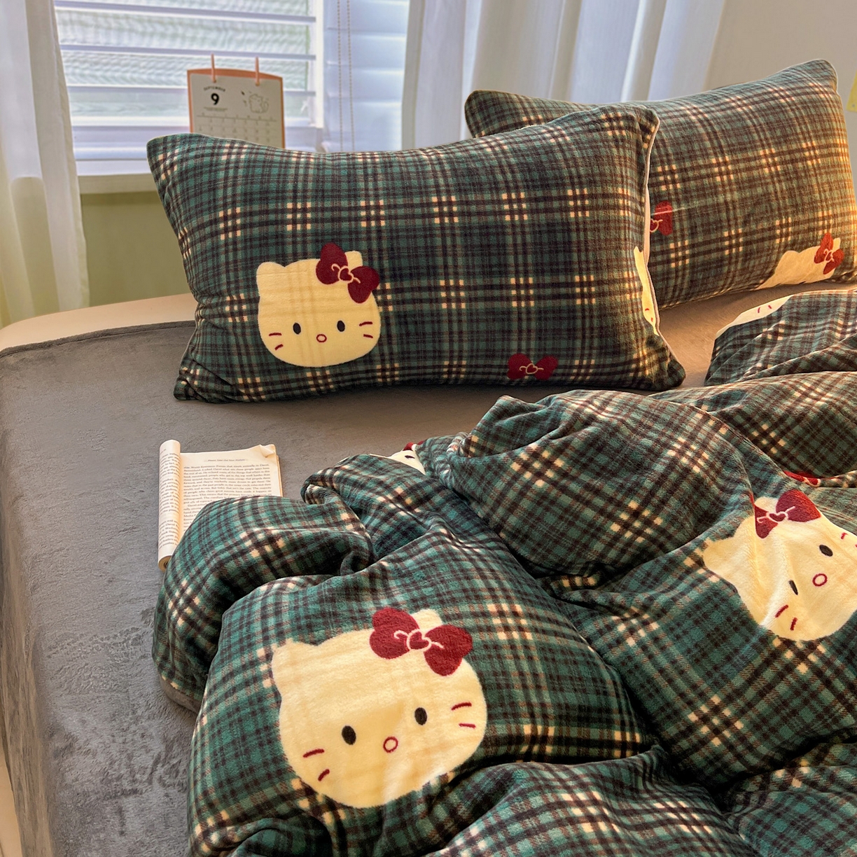 91家纺网 家纺一手货源 找家纺 繁花家居 2025新款小清新180克跑量款牛奶绒三件套四件套 格调凯特