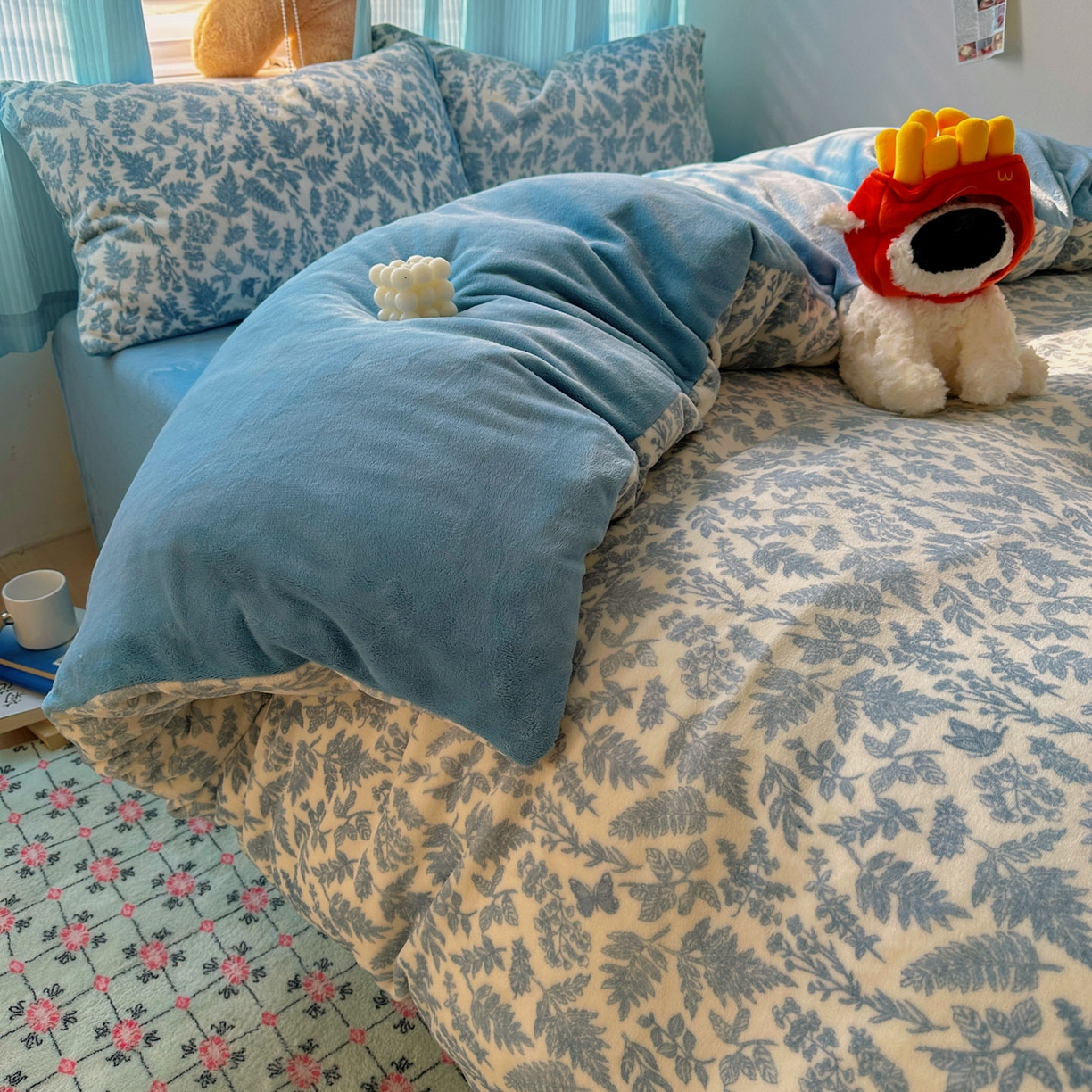 91家纺网 家纺一手货源 找家纺 繁花家居 2025新款小清新180克跑量款牛奶绒三件套四件套 花枝恋蝶