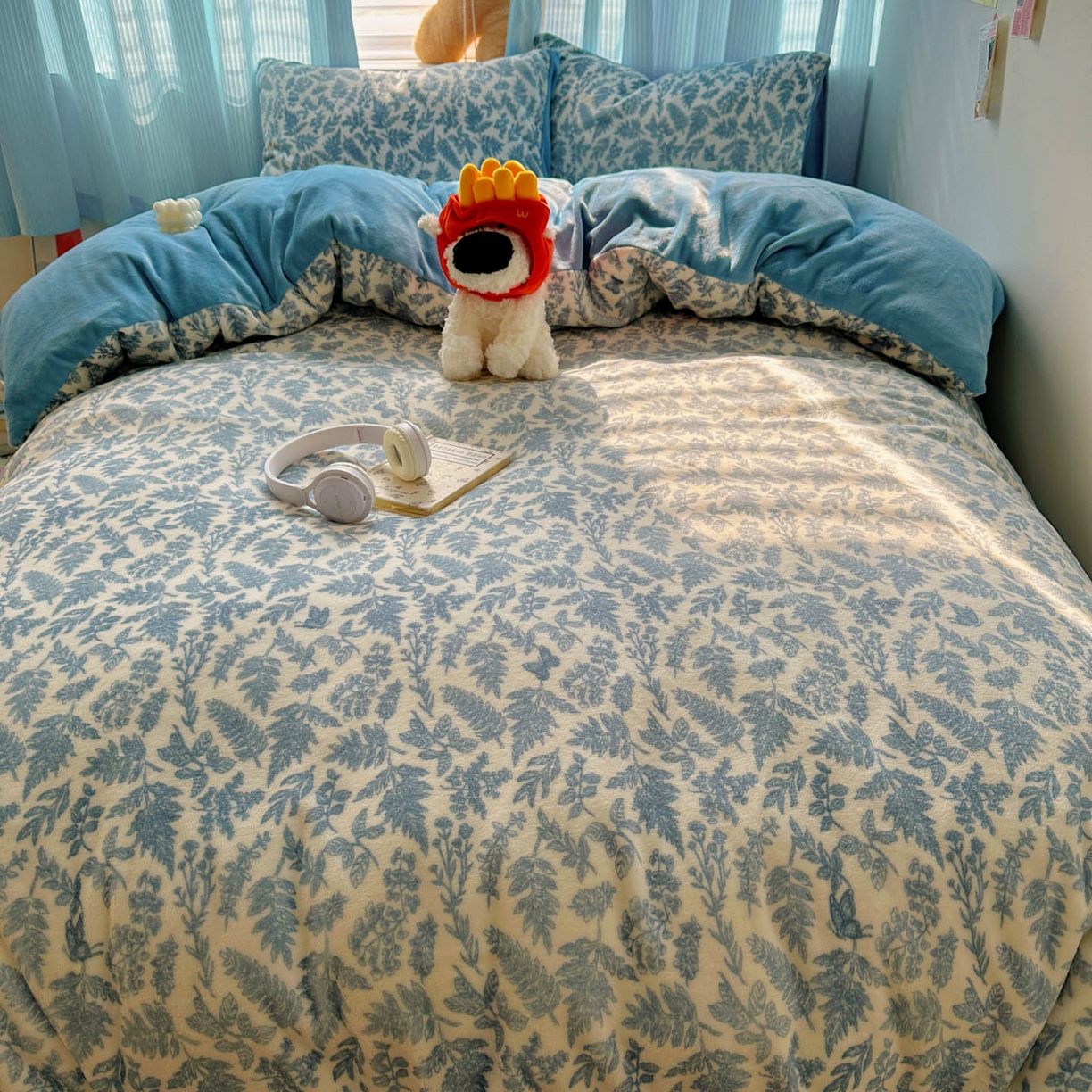 91家纺网 家纺一手货源 找家纺 繁花家居 2025新款小清新180克跑量款牛奶绒三件套四件套 花枝恋蝶