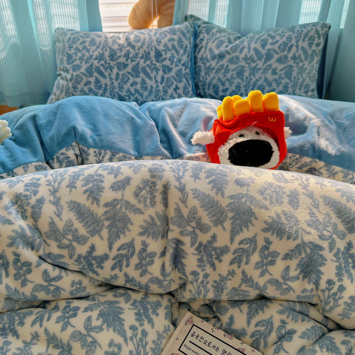 91家纺网 家纺一手货源 找家纺 繁花家居 2025新款小清新180克跑量款牛奶绒三件套四件套 花枝恋蝶