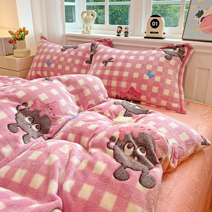 91家纺网 家纺一手货源 找家纺 韩巢家纺 2025新款高克重雪花绒牛奶绒四件套 煤小球（粉）