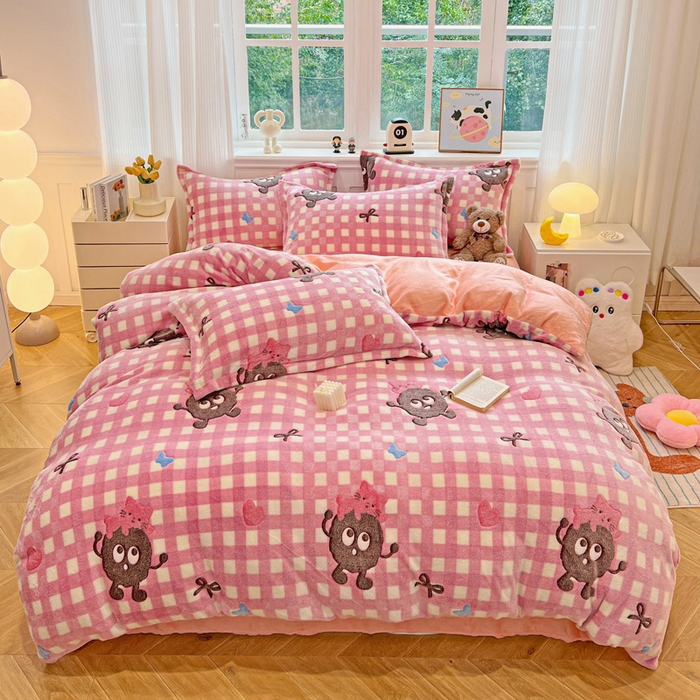 91家纺网 家纺一手货源 找家纺 韩巢家纺 2025新款高克重雪花绒牛奶绒四件套 煤小球（粉）