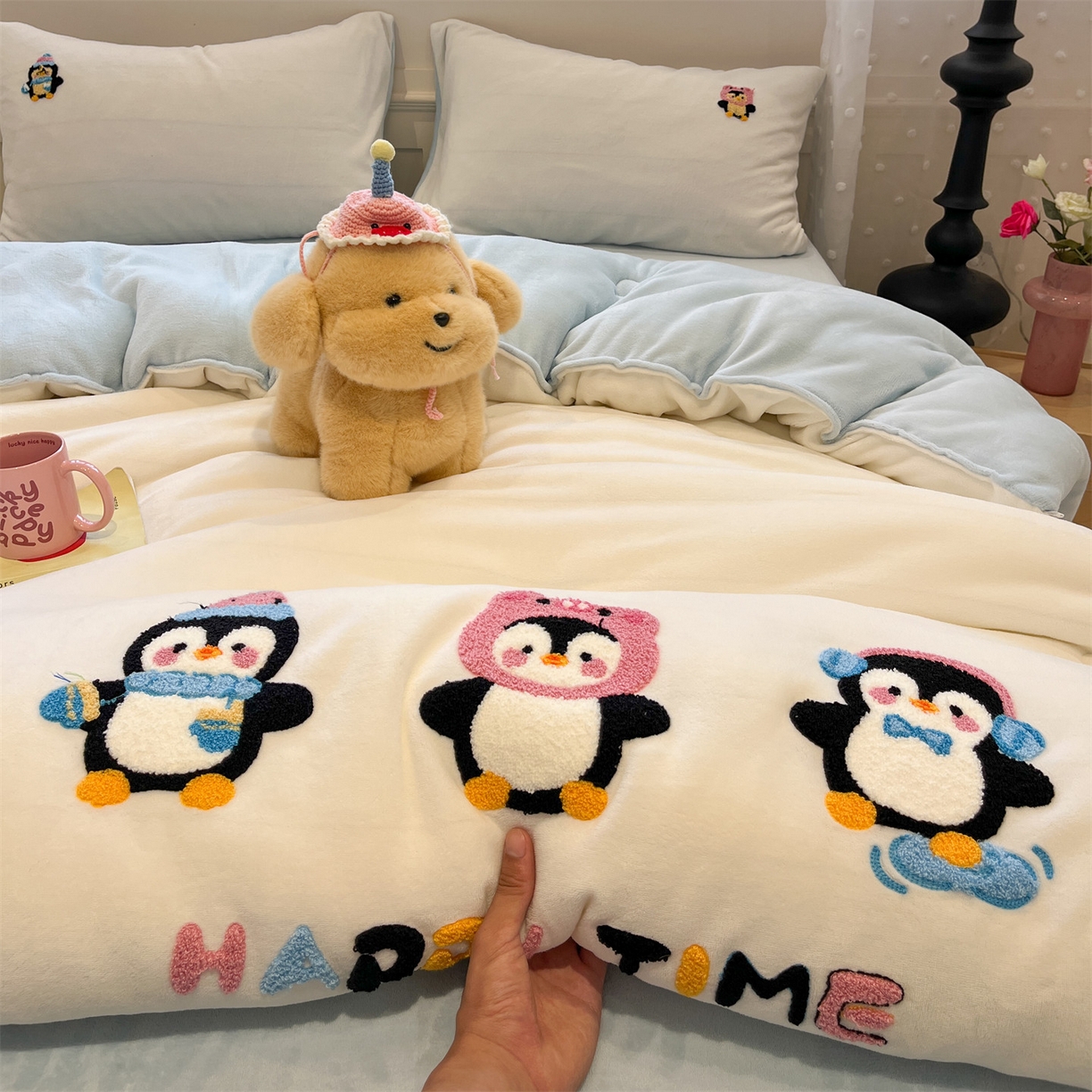 91家纺网 家纺一手货源 找家纺 （总）优迈 2025新品牛奶绒毛巾绣冬被 被子被芯