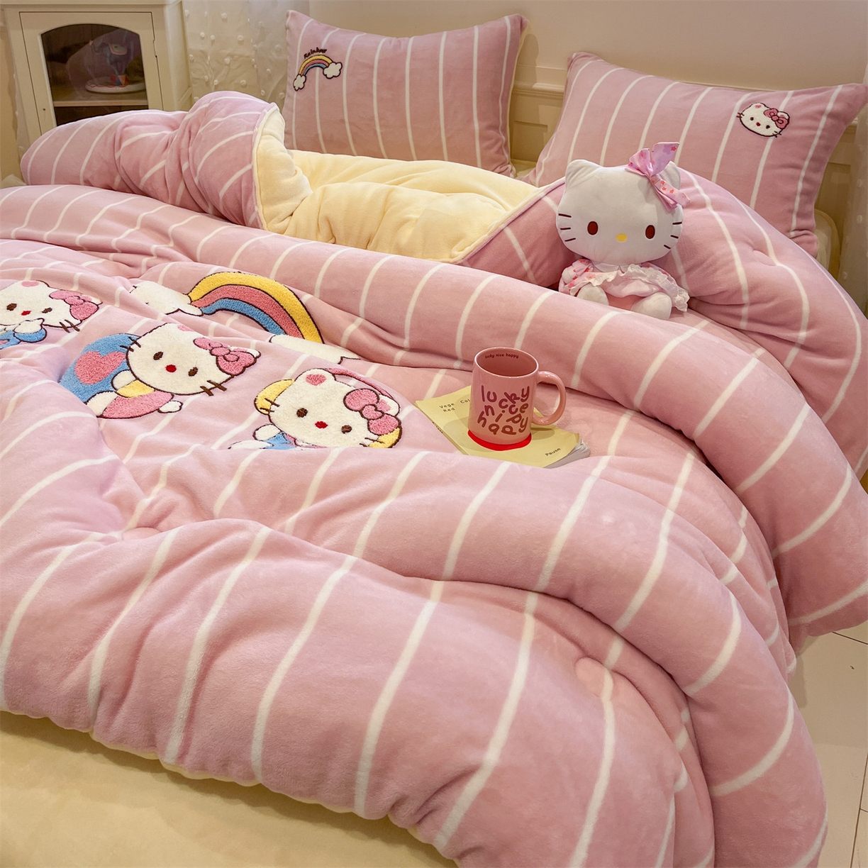 91家纺网 家纺一手货源 找家纺 （总）优迈 2025新品牛奶绒毛巾绣冬被 被子被芯