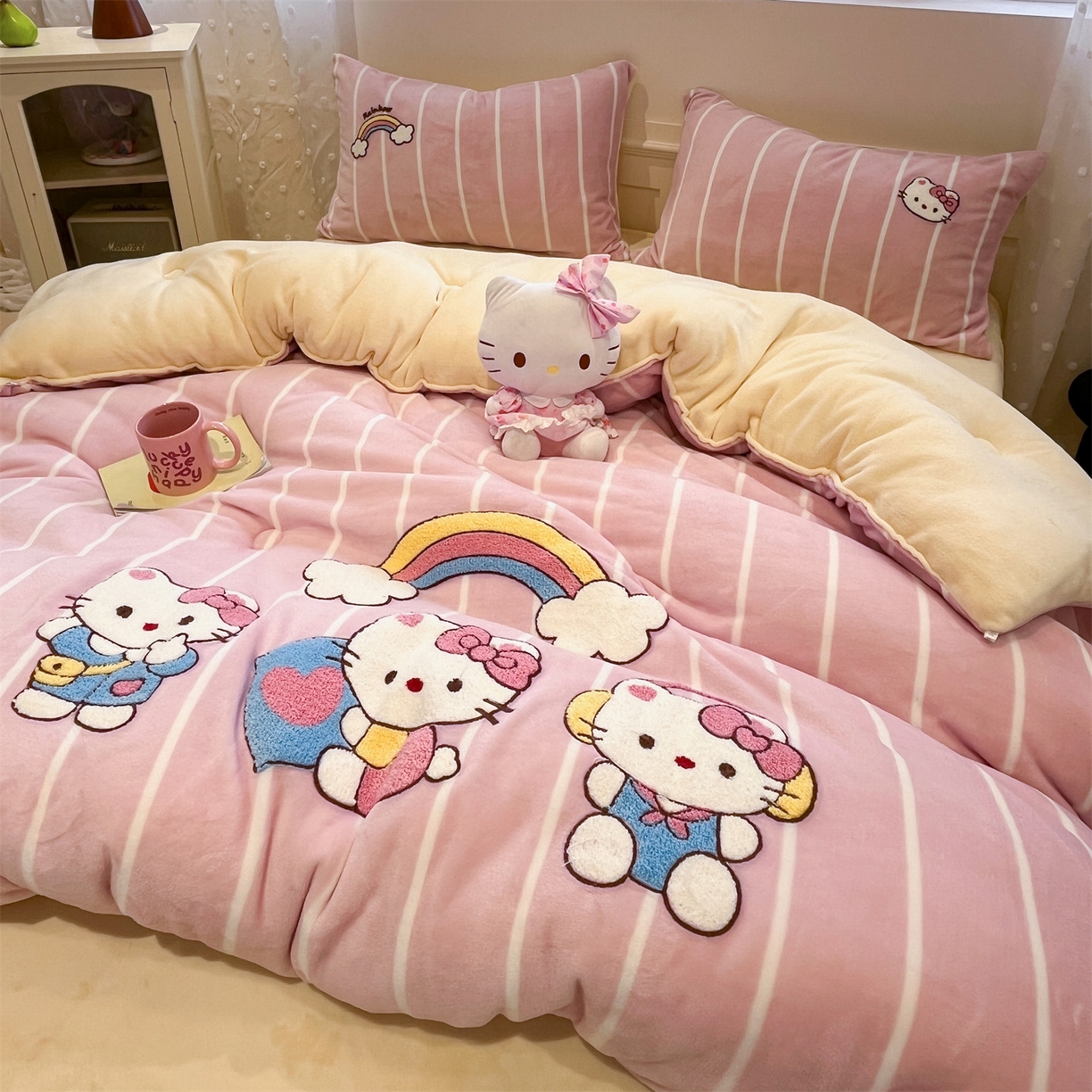 91家纺网 家纺一手货源 找家纺 优迈 2025新品牛奶绒毛巾绣冬被 被子被芯 冬被-彩虹梦乡