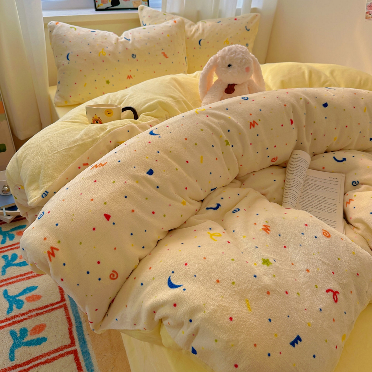 91家纺网 家纺一手货源 找家纺 繁花家居 2025新款小清新180克跑量款牛奶绒三件套四件套 浪漫星河