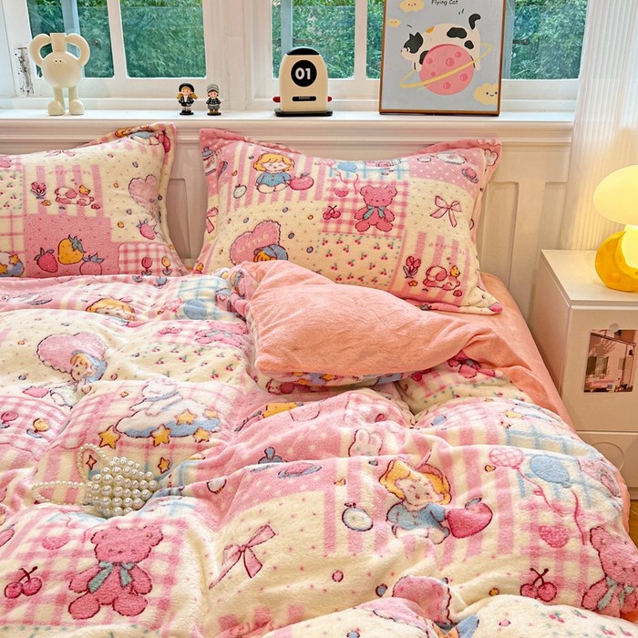 91家纺网 家纺一手货源 找家纺 韩巢家纺 2025新款高克重雪花绒牛奶绒四件套 天使女孩