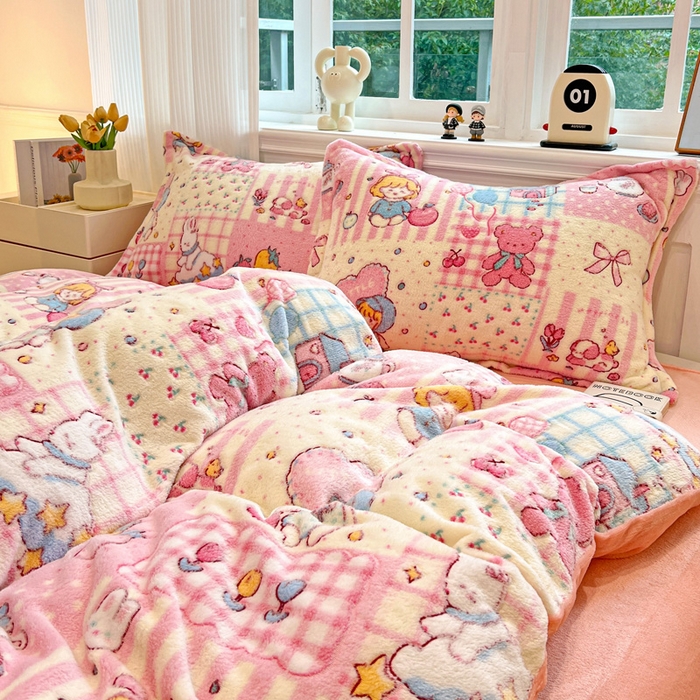 91家纺网 家纺一手货源 找家纺 韩巢家纺 2025新款高克重雪花绒牛奶绒四件套 天使女孩