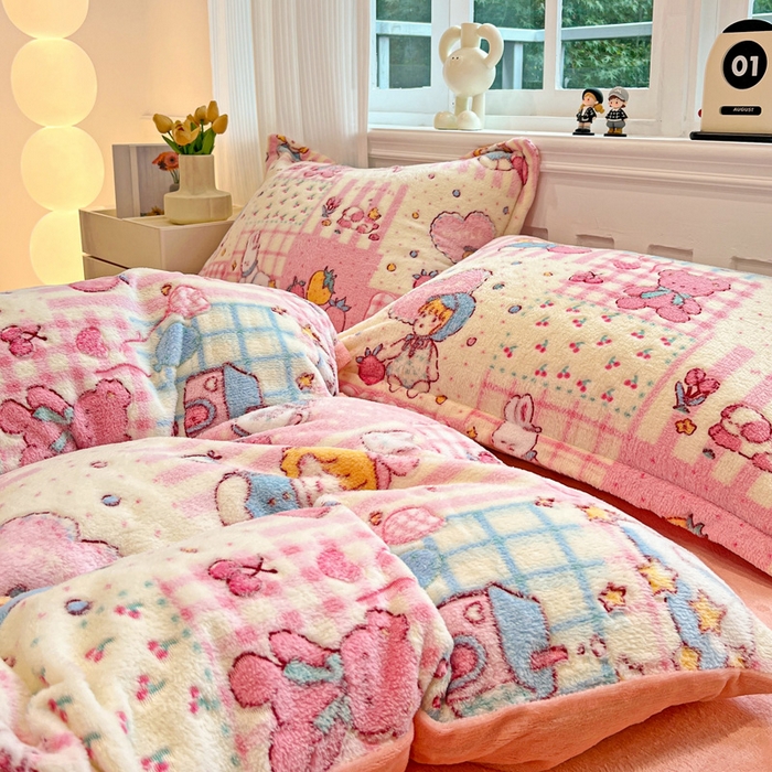 91家纺网 家纺一手货源 找家纺 韩巢家纺 2025新款高克重雪花绒牛奶绒四件套 天使女孩