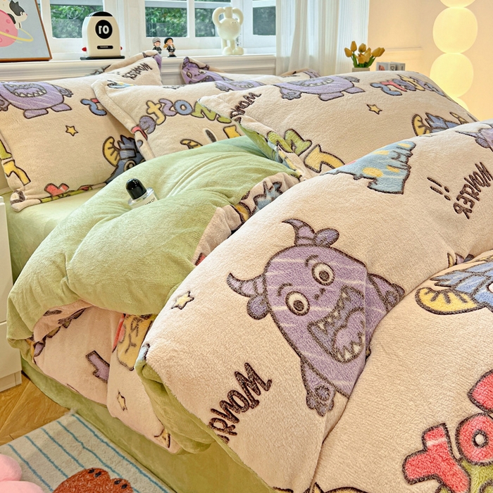 91家纺网 家纺一手货源 找家纺 韩巢家纺 2025新款高克重雪花绒牛奶绒四件套 小怪兽