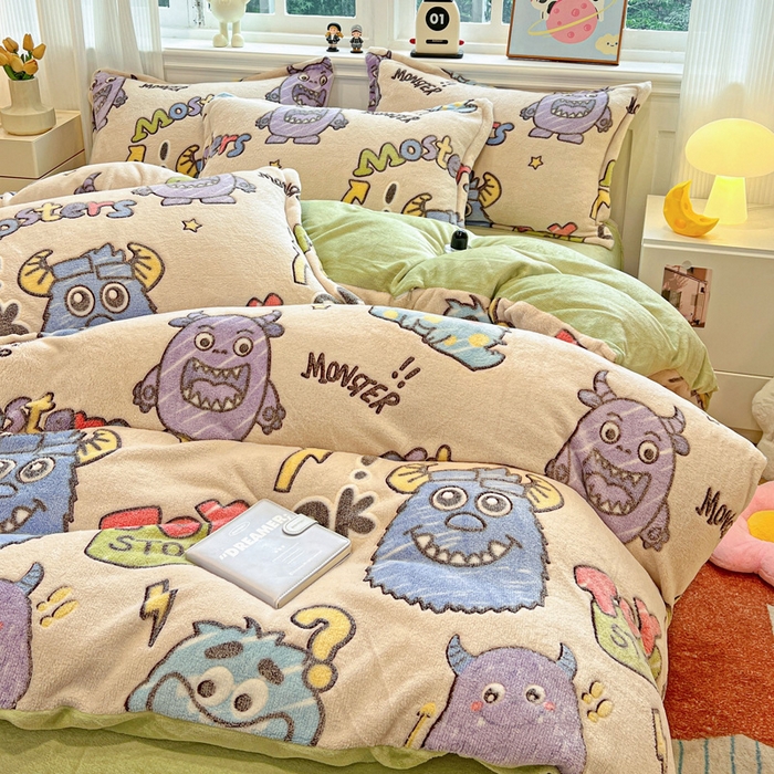 91家纺网 家纺一手货源 找家纺 韩巢家纺 2025新款高克重雪花绒牛奶绒四件套 小怪兽