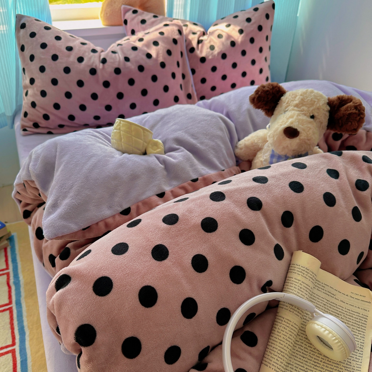 91家纺网 家纺一手货源 找家纺 繁花家居 2025新款小清新180克跑量款牛奶绒三件套四件套 奶茶珍珠紫