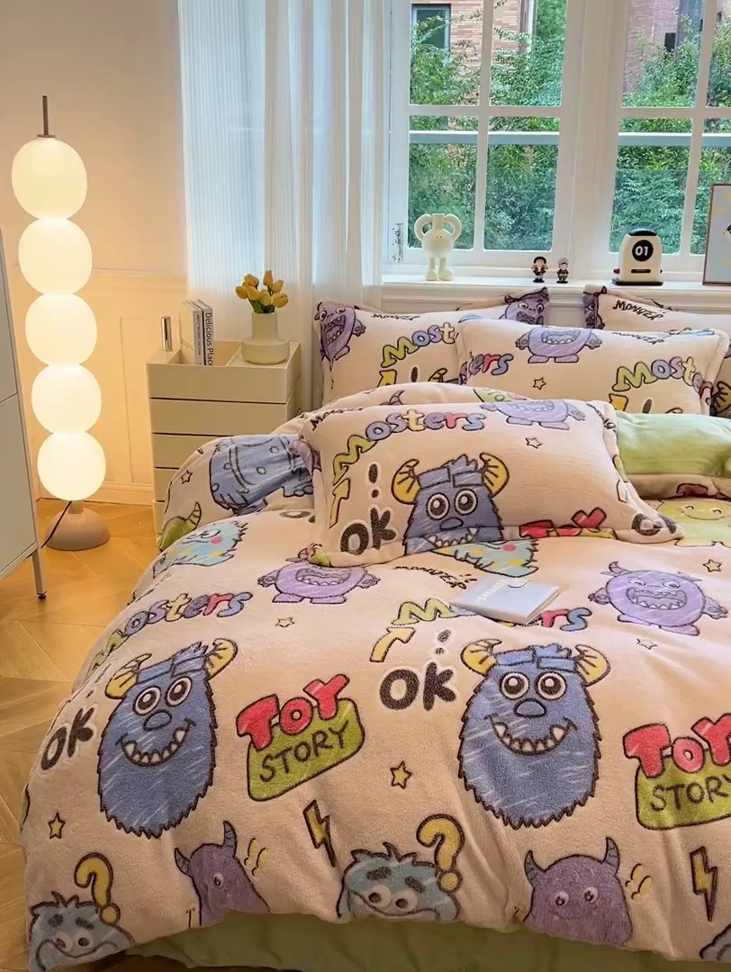 91家纺网 家纺一手货源 找家纺 韩巢家纺 2025新款高克重雪花绒牛奶绒四件套 小怪兽