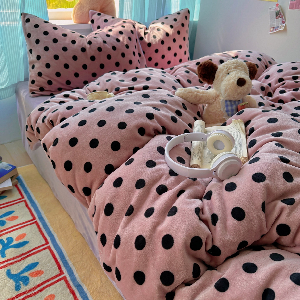 91家纺网 家纺一手货源 找家纺 繁花家居 2025新款小清新180克跑量款牛奶绒三件套四件套 奶茶珍珠紫