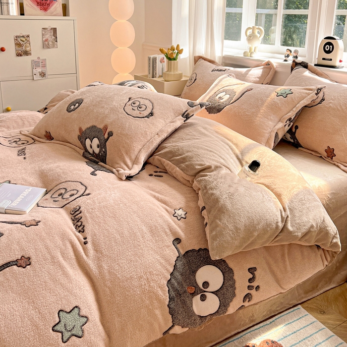 91家纺网 家纺一手货源 找家纺 韩巢家纺 2025新款高克重雪花绒牛奶绒四件套 小煤球