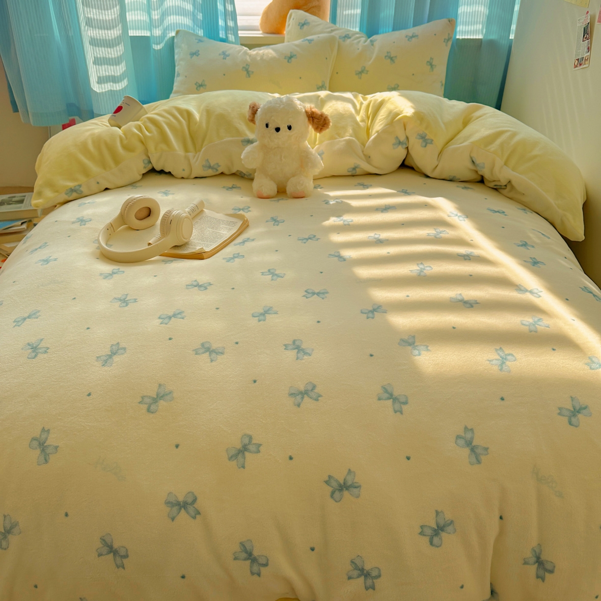 91家纺网 家纺一手货源 找家纺 繁花家居 2025新款小清新180克跑量款牛奶绒三件套四件套 奶黄少女结