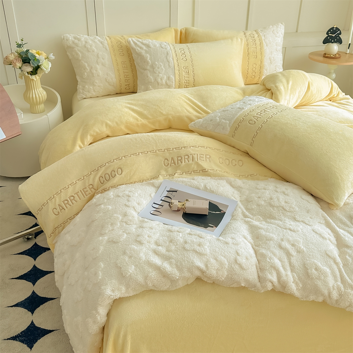 91家纺网 家纺一手货源 找家纺 灰鲸 2025新款牛奶绒拼接刺绣四件套-安娜 安娜-奶黄