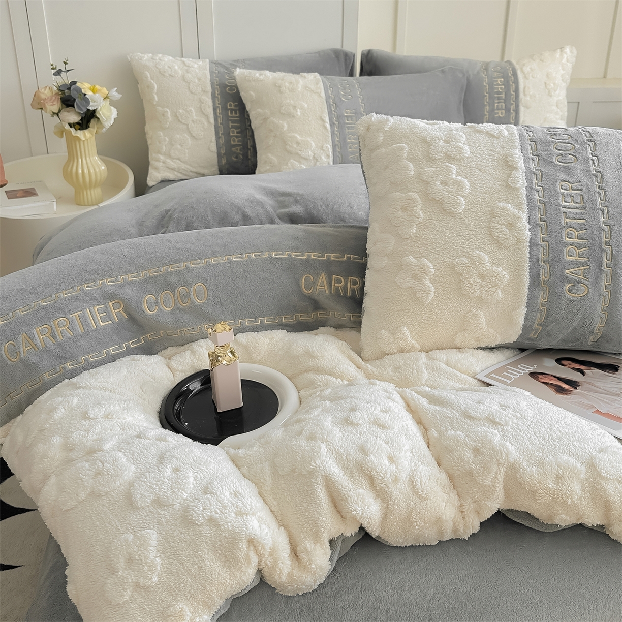 91家纺网 家纺一手货源 找家纺 （总）灰鲸 2025新款牛奶绒拼接刺绣四件套-安娜