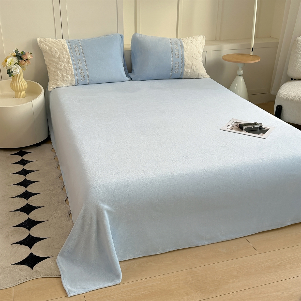 91家纺网 家纺一手货源 找家纺 灰鲸 2025新款牛奶绒拼接刺绣四件套-安娜 安娜-繁星蓝