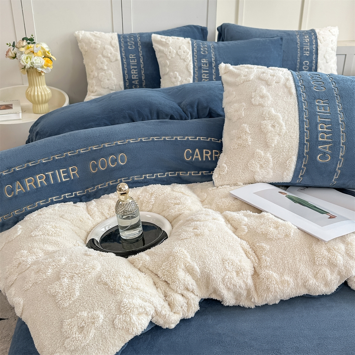 灰鲸 2025新款牛奶绒拼接刺绣四件套-安娜 安娜-宾利蓝