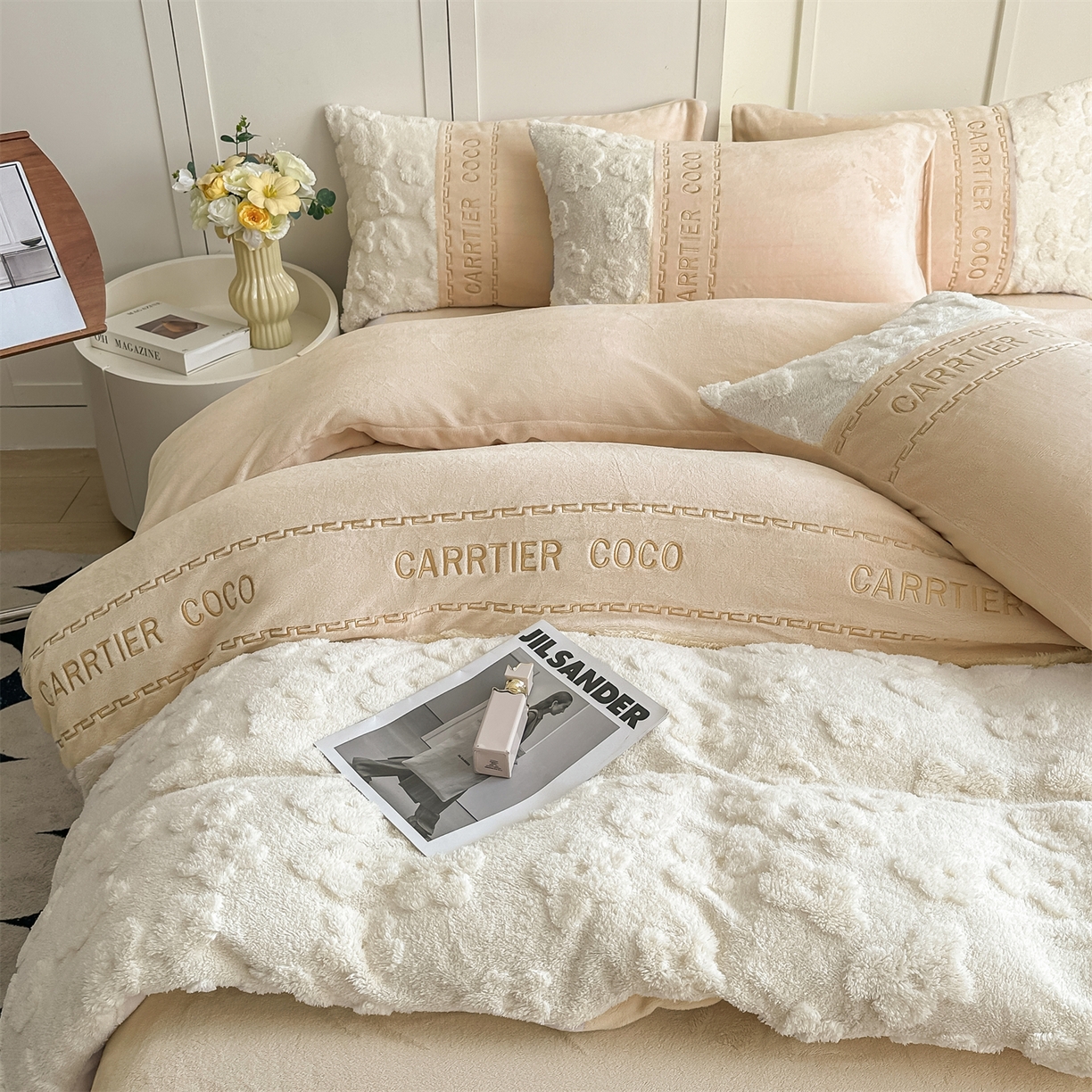 91家纺网 家纺一手货源 找家纺 灰鲸 2025新款牛奶绒拼接刺绣四件套-安娜 安娜-奶茶