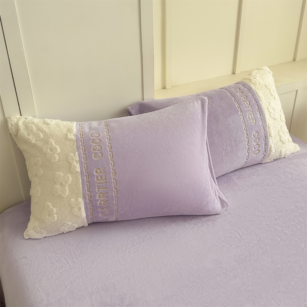 91家纺网 家纺一手货源 找家纺 灰鲸 2025新款牛奶绒拼接刺绣四件套-安娜 安娜-露娜紫