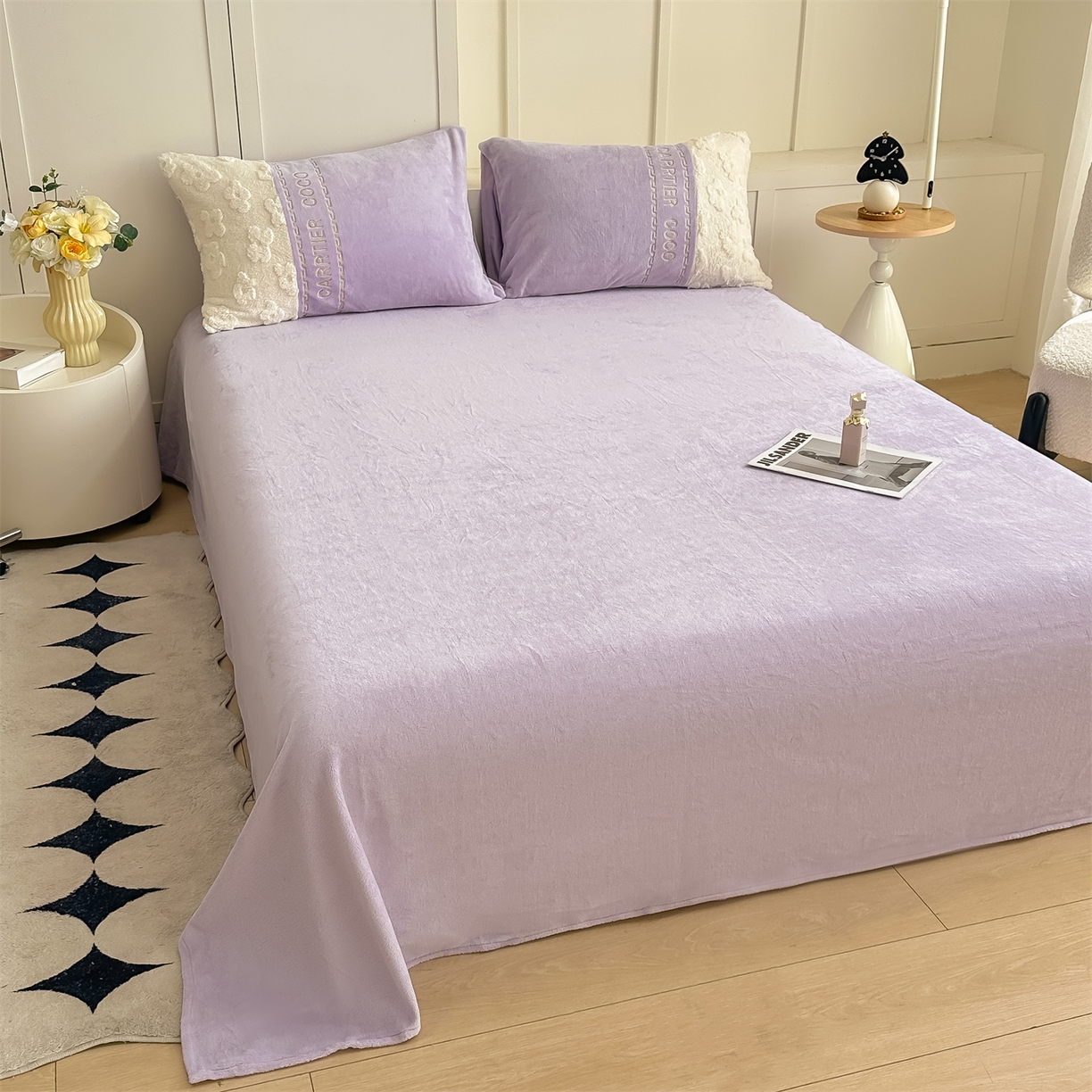 91家纺网 家纺一手货源 找家纺 灰鲸 2025新款牛奶绒拼接刺绣四件套-安娜 安娜-露娜紫