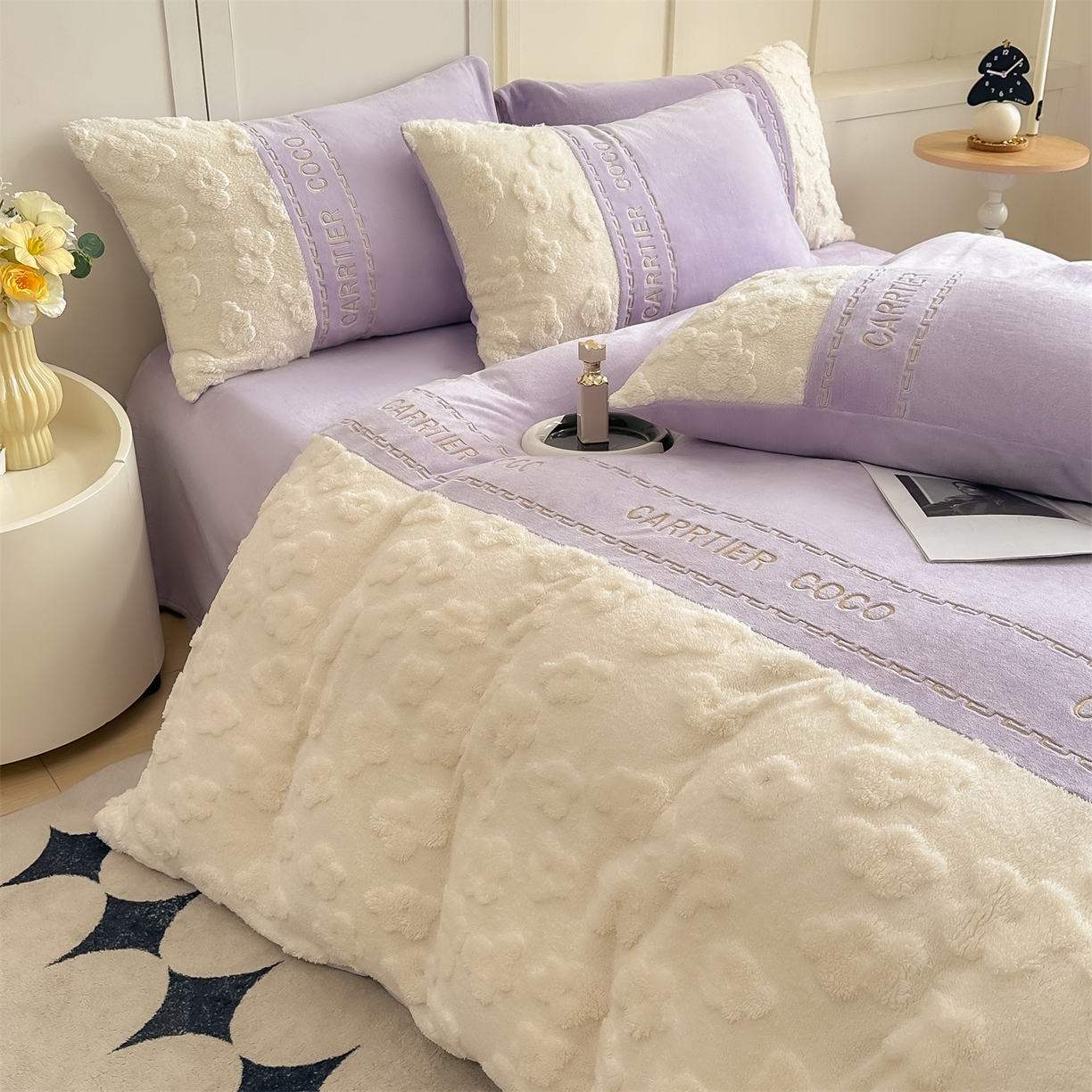 91家纺网 家纺一手货源 找家纺 灰鲸 2025新款牛奶绒拼接刺绣四件套-安娜 安娜-露娜紫