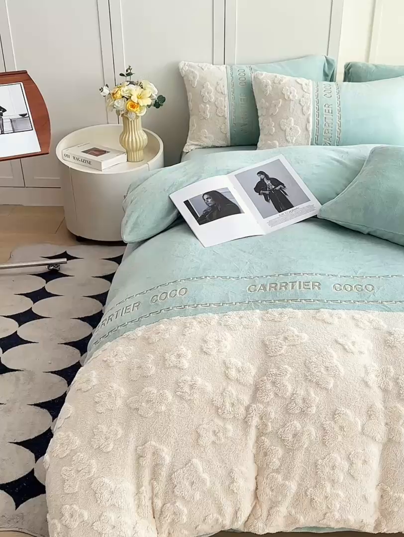 91家纺网 家纺一手货源 找家纺 灰鲸 2025新款牛奶绒拼接刺绣四件套-安娜 安娜-抹茶绿