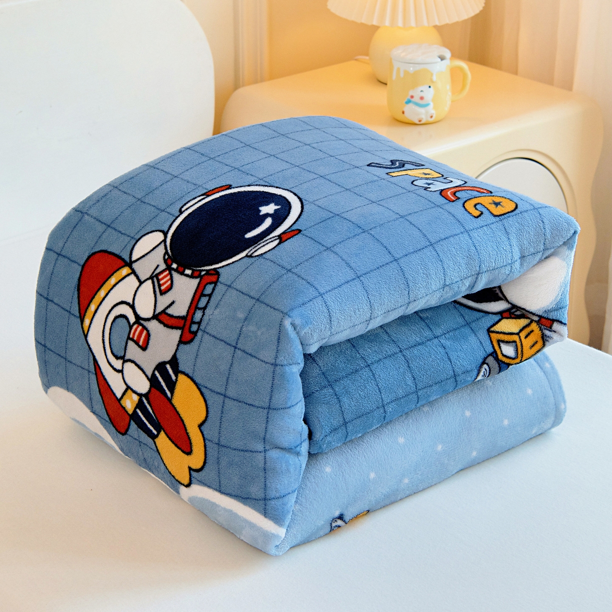 91家纺网 家纺一手货源 找家纺 梵赫 2025新款加厚牛奶绒被套被芯幼儿园被子系列 航天员