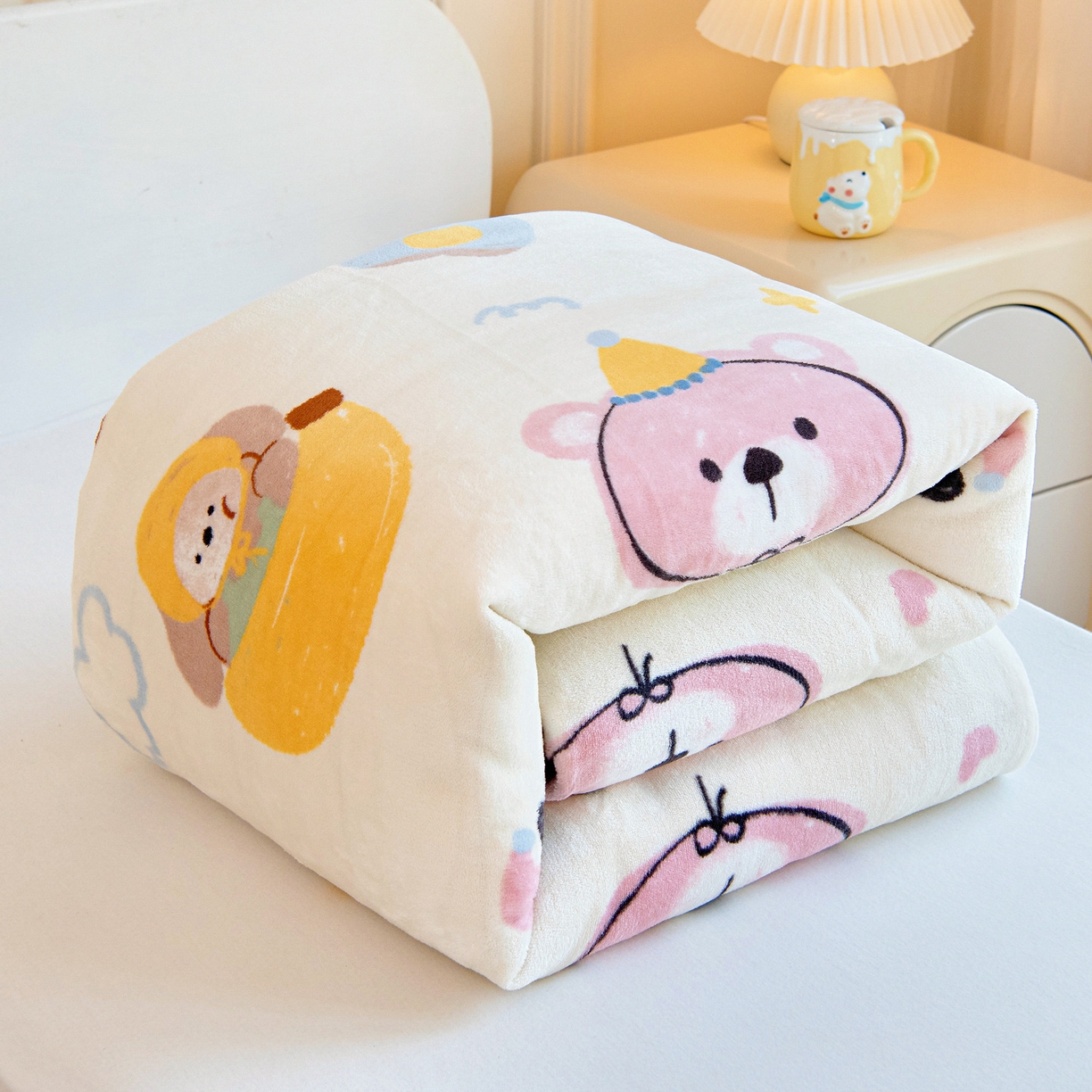 91家纺网 家纺一手货源 找家纺 梵赫 2025新款加厚牛奶绒被套被芯幼儿园被子系列 快乐小熊